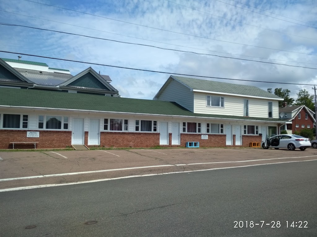 Victorian Motel | 150 Victoria St E, Amherst, NS B4H 1Y3, Canada | Phone: (902) 667-7211