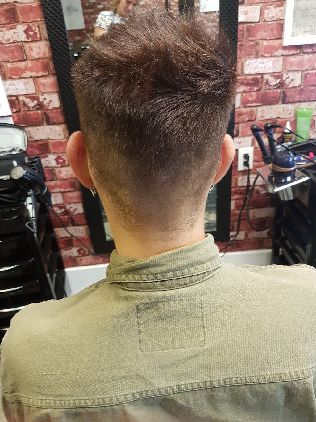 The Hair District | 2376 Bevan Ave #102, Sidney, BC V8L 4Z9, Canada | Phone: (250) 656-1522