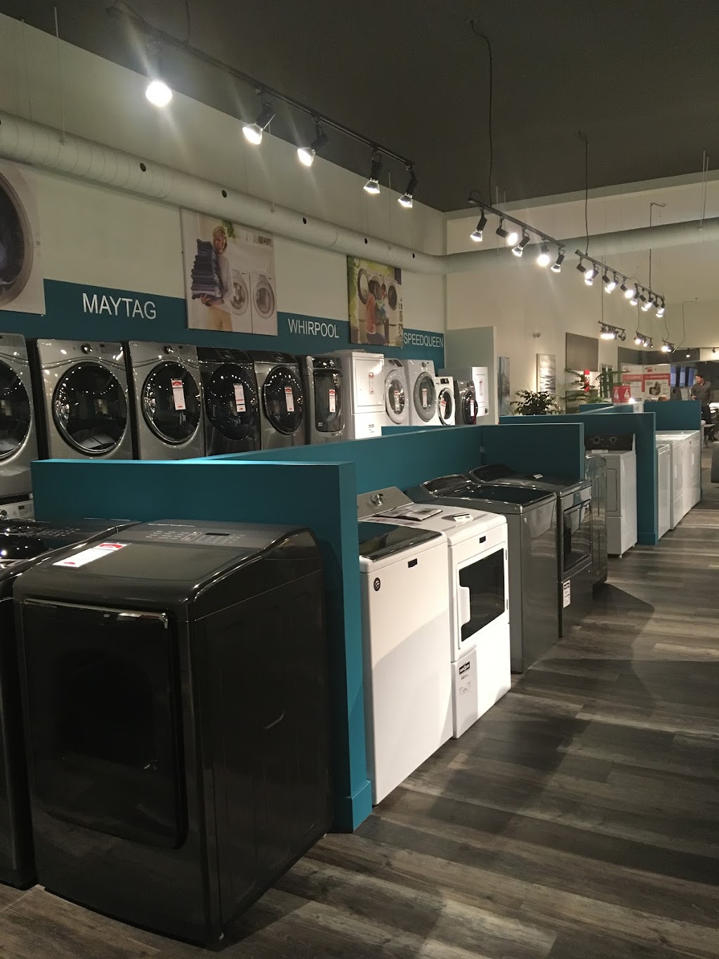 Ameublement BrandSource Serge Prévost | 500 Rue Principale E, Sainte-Agathe-des-Monts, QC J8C 1K9, Canada | Phone: (819) 326-3442