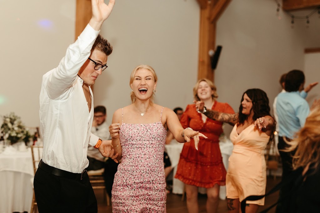 DJ Tanners DJ / VJ Services | 91 Sawmill Rd, St. Catharines, ON L2S 3K4, Canada | Phone: (905) 321-3275