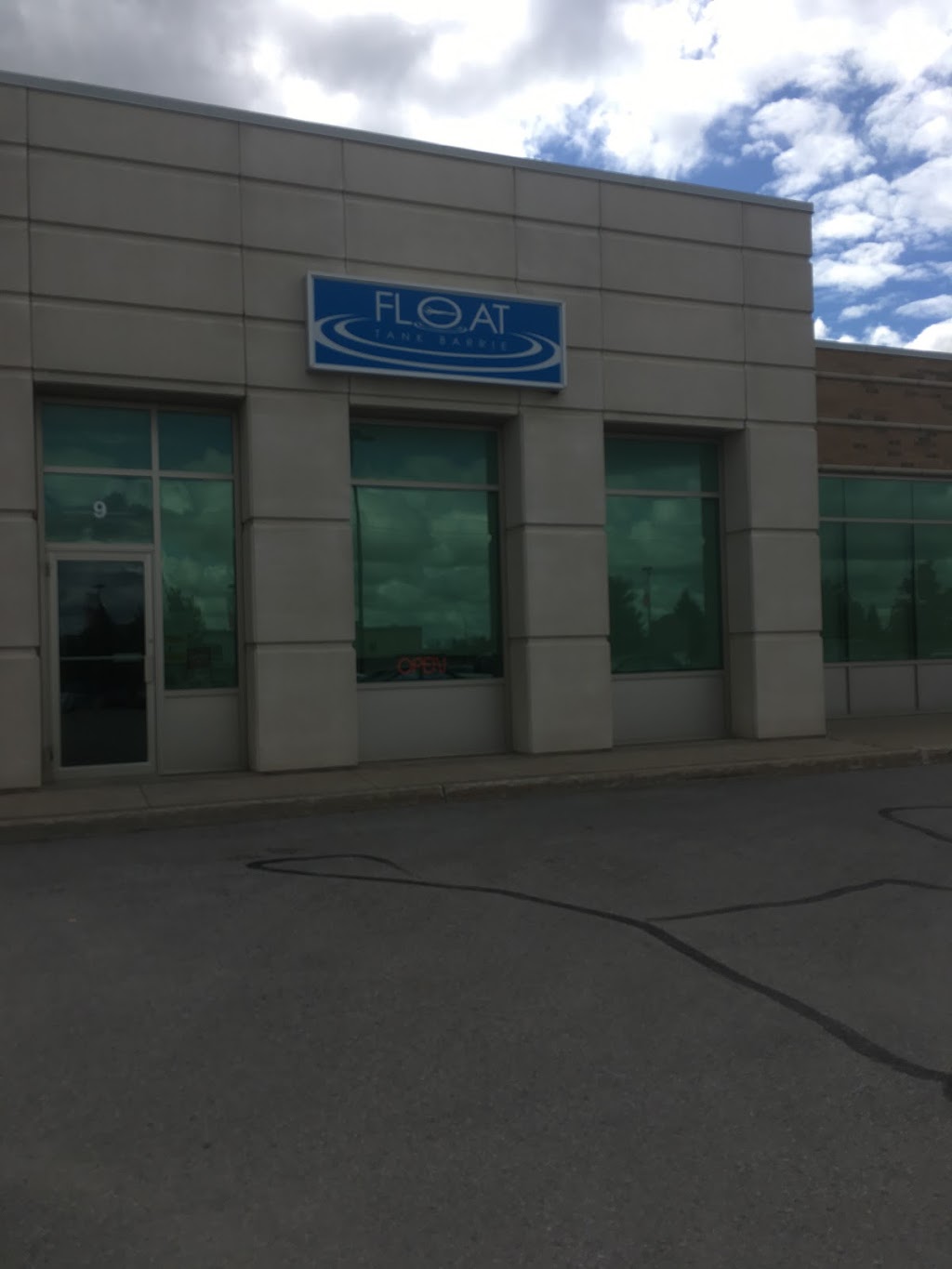 Float Tank Barrie | 51 King St #9, Barrie, ON L4N 6B5, Canada | Phone: (705) 817-8265