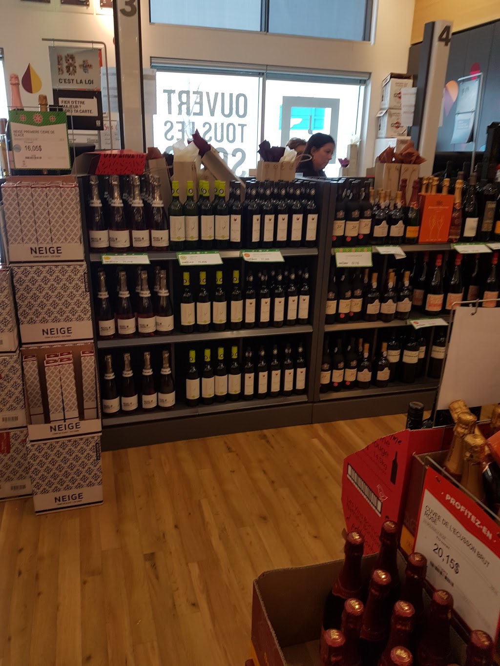 SAQ | 284 Voie de Desserte de la Route 132, Saint-Constant, QC J5A 2C9, Canada | Phone: (450) 638-5344