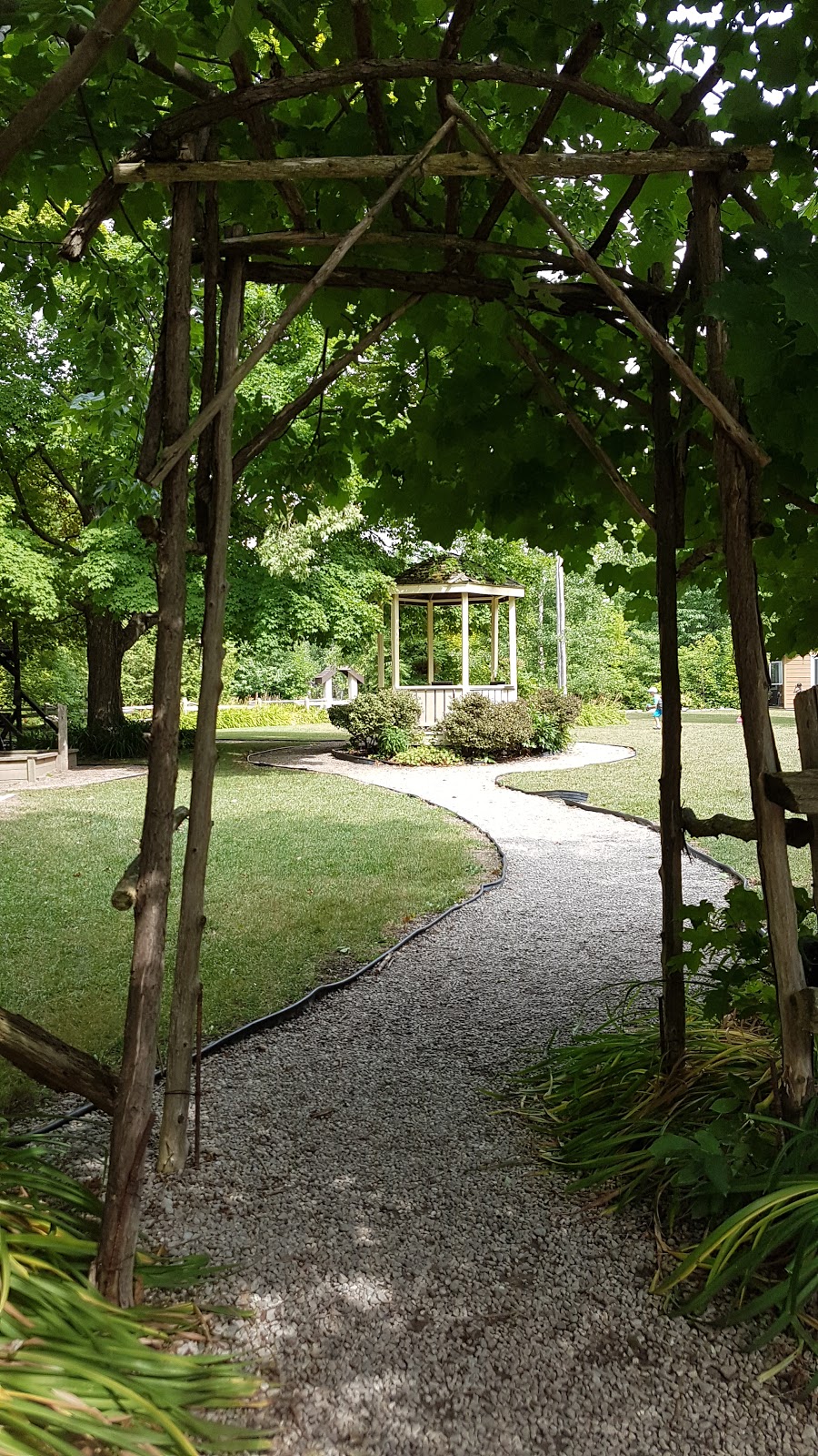 Deer Park Lodge | 76803 Bluewater Hwy, Bayfield, ON N0M 1G0, Canada | Phone: (519) 482-9116