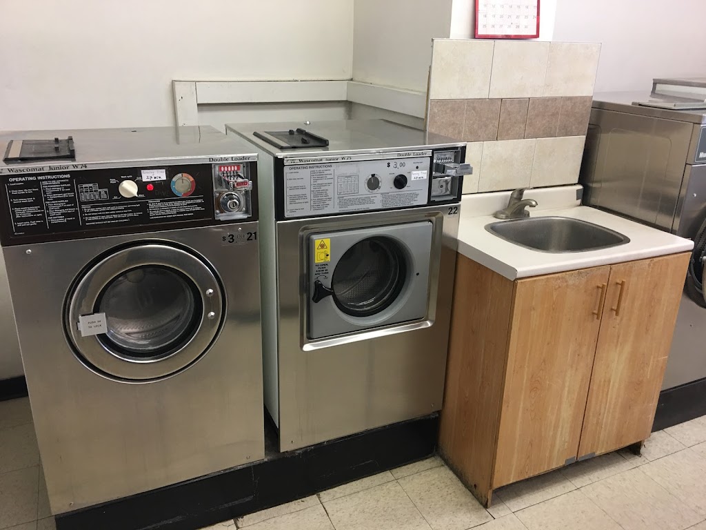 Laytons Coin Laundromat & Drycleaning | 2104 Kensington Rd NW, Calgary, AB T2N 3R7, Canada | Phone: (403) 283-9295