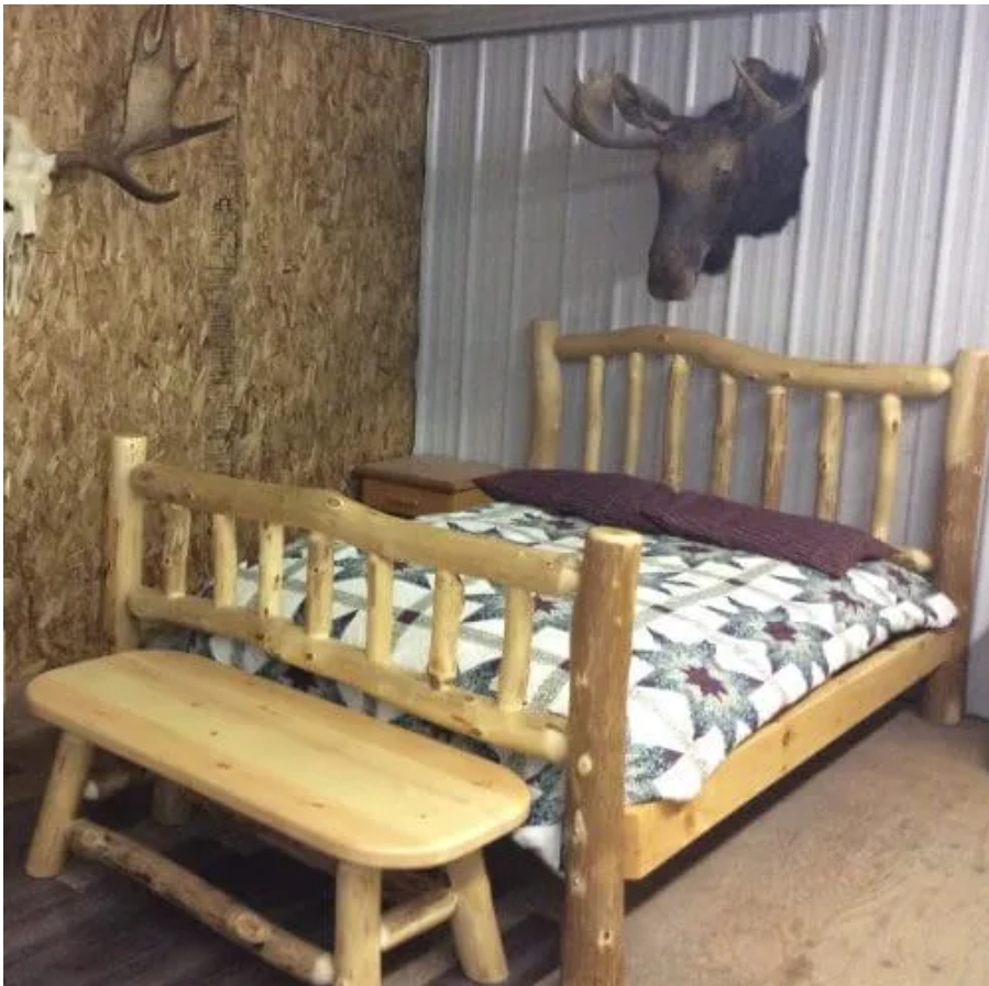 Pioneer Handcrafted Log Furniture | 44147 Hyw12, Zhoda, MB R0A 2P0, Canada | Phone: (204) 312-0202