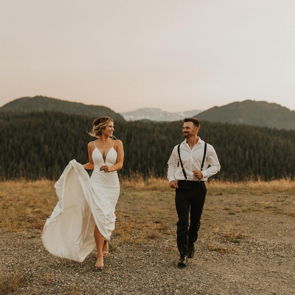 Life’s Journey Ceremonies | 2163 Caledonia Ave, Nanaimo, BC V9X 1R0, Canada | Phone: (250) 619-9863