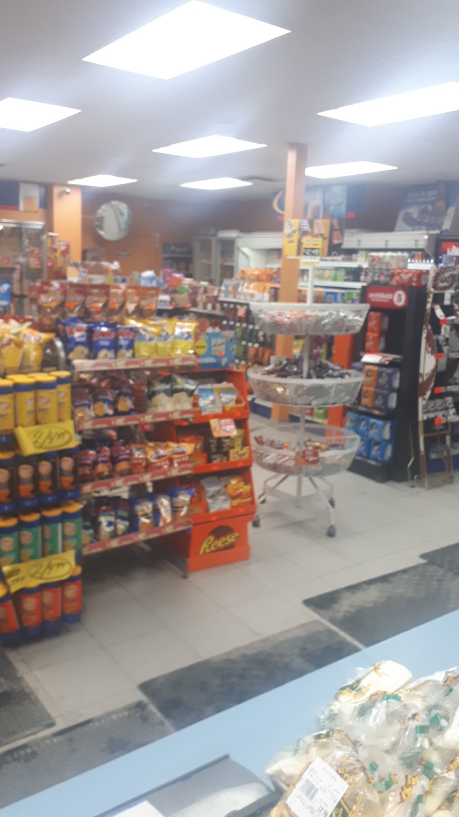 Ultramar - Gas Station | 9 Rue Saint-Alphonse N, Thetford Mines, QC G6G 3W4, Canada | Phone: (418) 338-6523