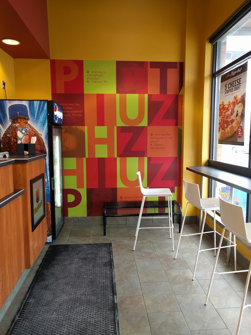 Pizza Hut | 11710 Yonge St #2, Richmond Hill, ON L4E 0K4, Canada | Phone: (905) 770-3038