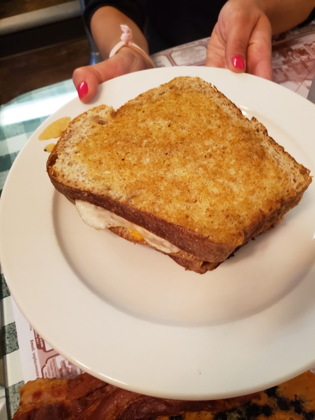 Brown Cow Restaurant | 350 E Main St, Newport, VT 05855, USA | Phone: (802) 334-7887