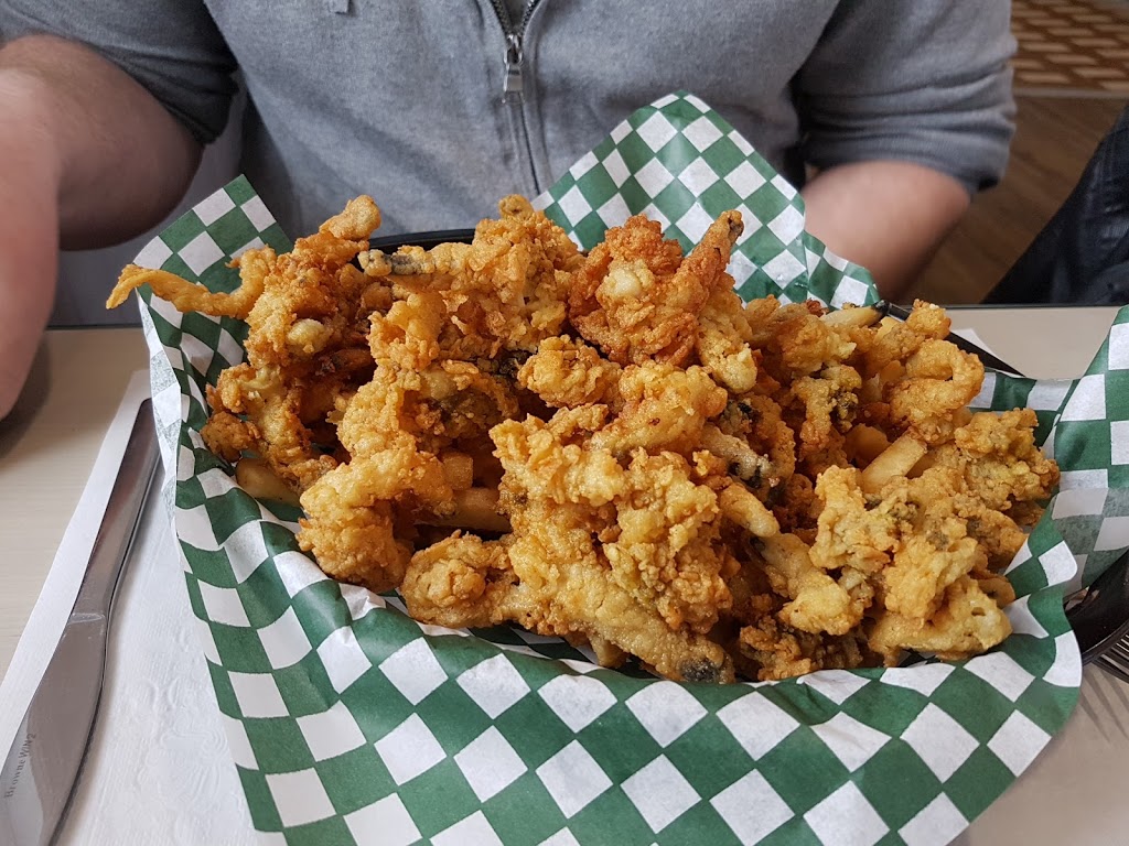 Island View Restaurant | 6301 Nova Scotia Trunk 3, Western Shore, NS B0J 3M0, Canada | Phone: (902) 627-2513
