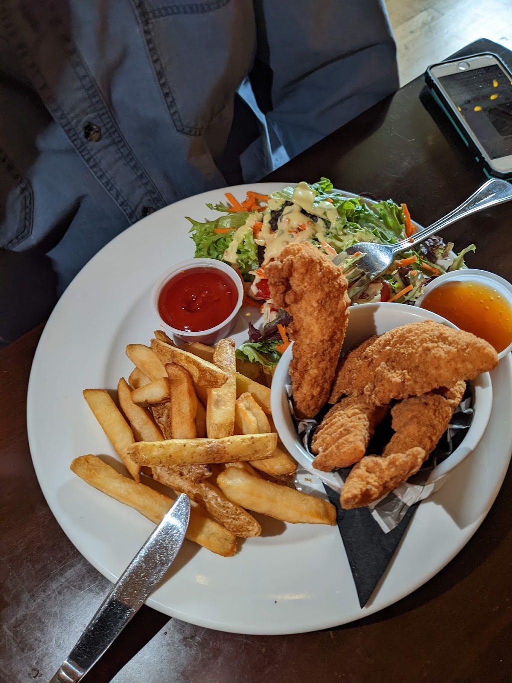 Fox and Hounds | 11 High St, Ladysmith, BC V9G 1A1, Canada | Phone: (250) 924-1747