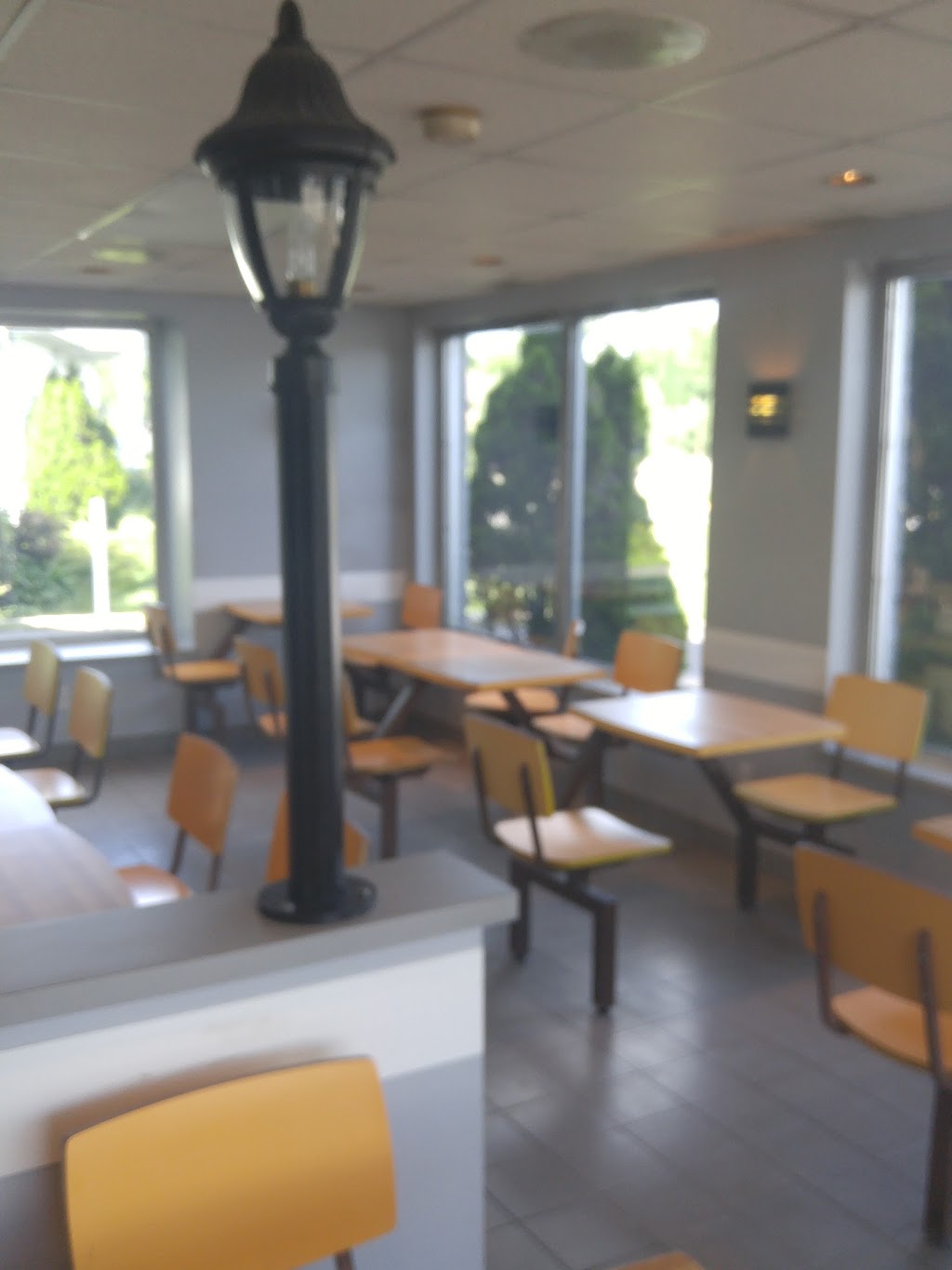 Les Rôtisseries Ti-Coq (St-Louis-de-France) | 2150 Boulevard Thibeau, Trois-Rivières, QC G8T 1E9, Canada | Phone: (819) 374-4419