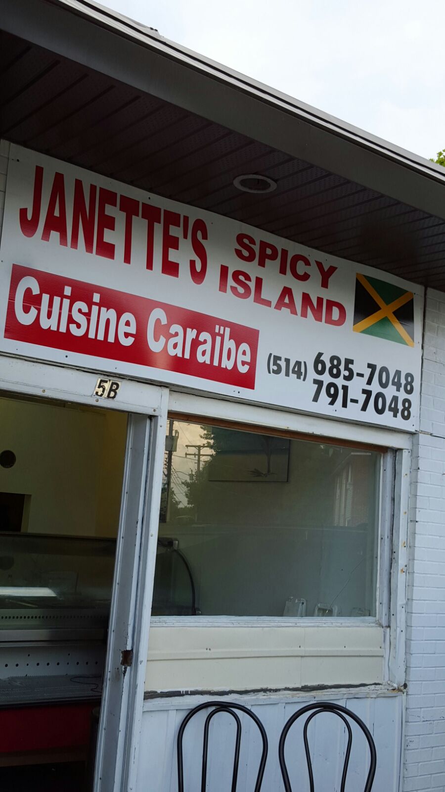 Janettes Spicy Island | 5B 3e Av S, Roxboro, QC H8Y 2L3, Canada | Phone: (514) 685-7048