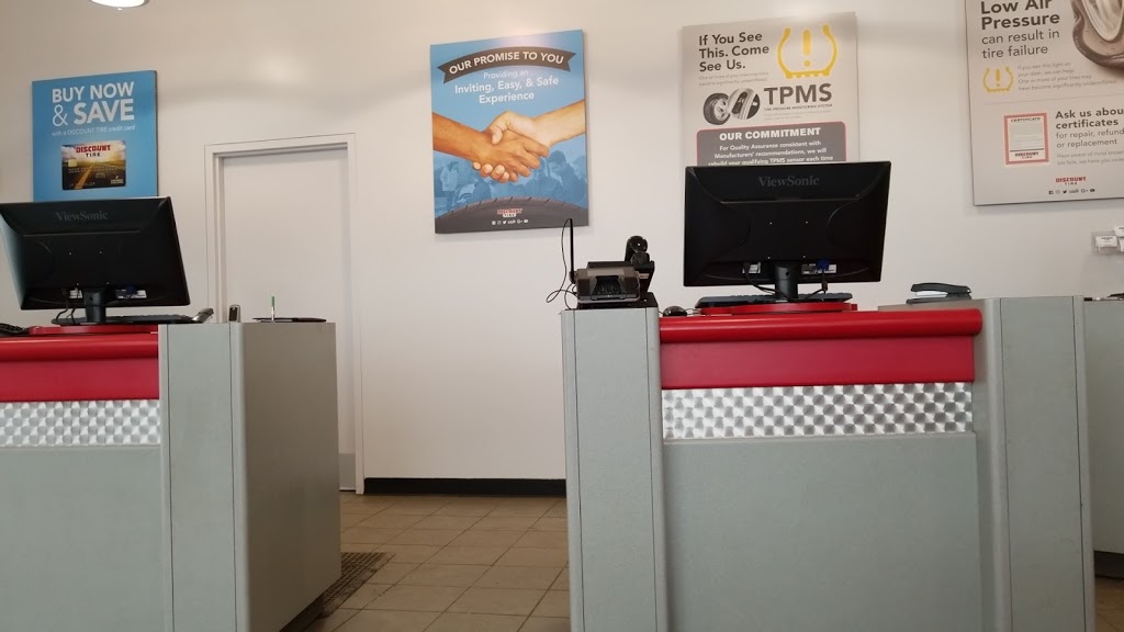 Discount Tire | 4530 24th Ave, Fort Gratiot Twp, MI 48059, USA | Phone: (810) 385-8460