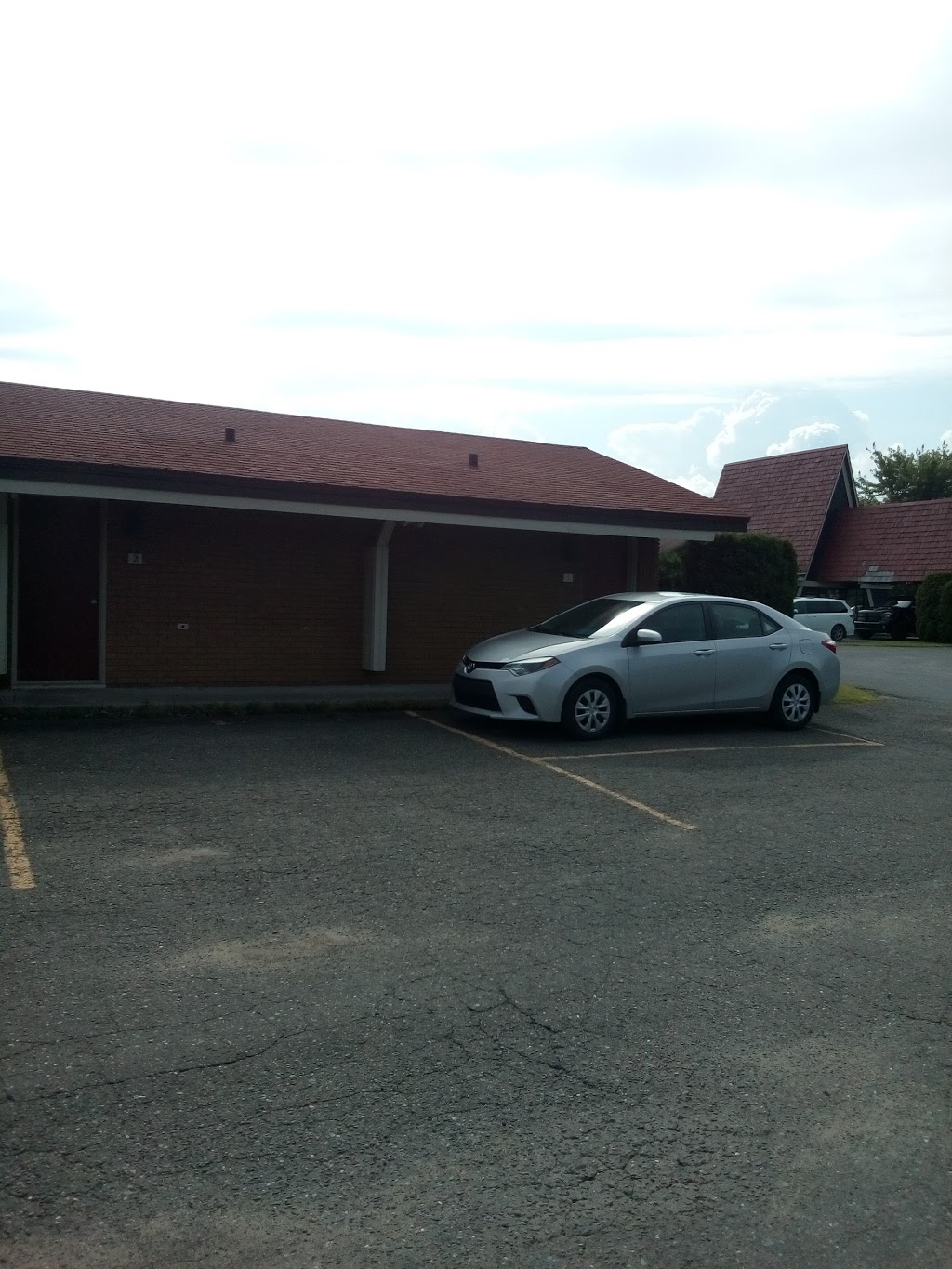Motel Bonsoir | 1587 Rue Principale, Granby, QC J2J 0S5, Canada | Phone: (450) 378-7947