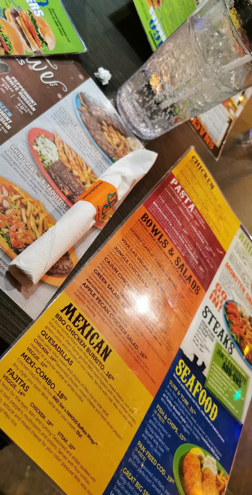 Jungle Jims Eatery | 213 Blow Me Down Rd, Old Perlican, NL A0A 3G0, Canada | Phone: (709) 587-3412