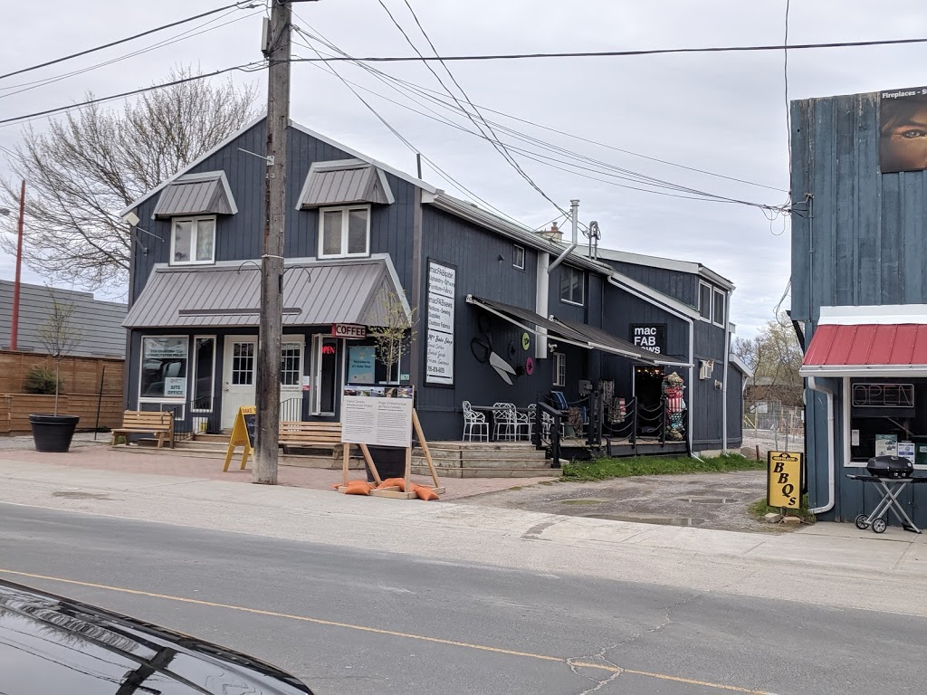 Dockside Restaurant Bar and Grill | 11 Albert St, Coboconk, ON K0M 1K0, Canada | Phone: (705) 454-1800