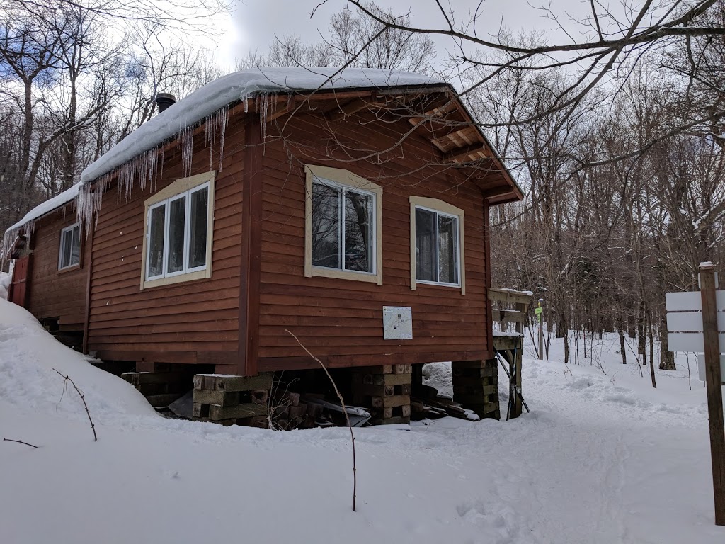 Refuge Le Nordet | Val-des-Lacs, QC J0T 2P0, Canada | Phone: (819) 424-2833