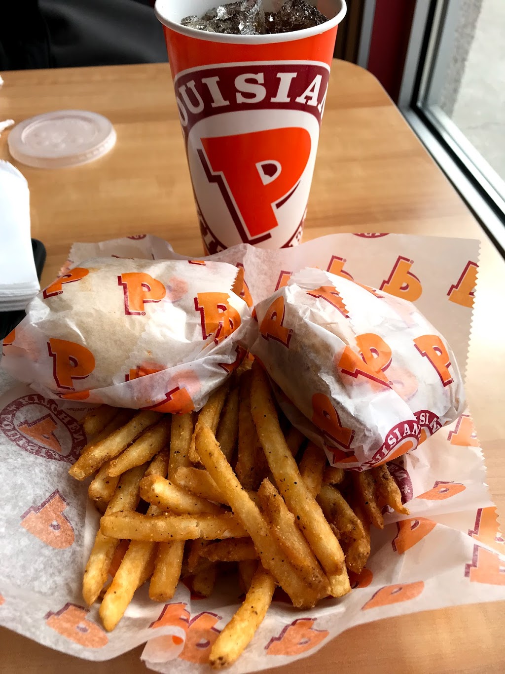 Popeyes | 5985 Mavis Rd Unit 03, Mississauga, ON L5R 3T7, Canada | Phone: (905) 507-3167