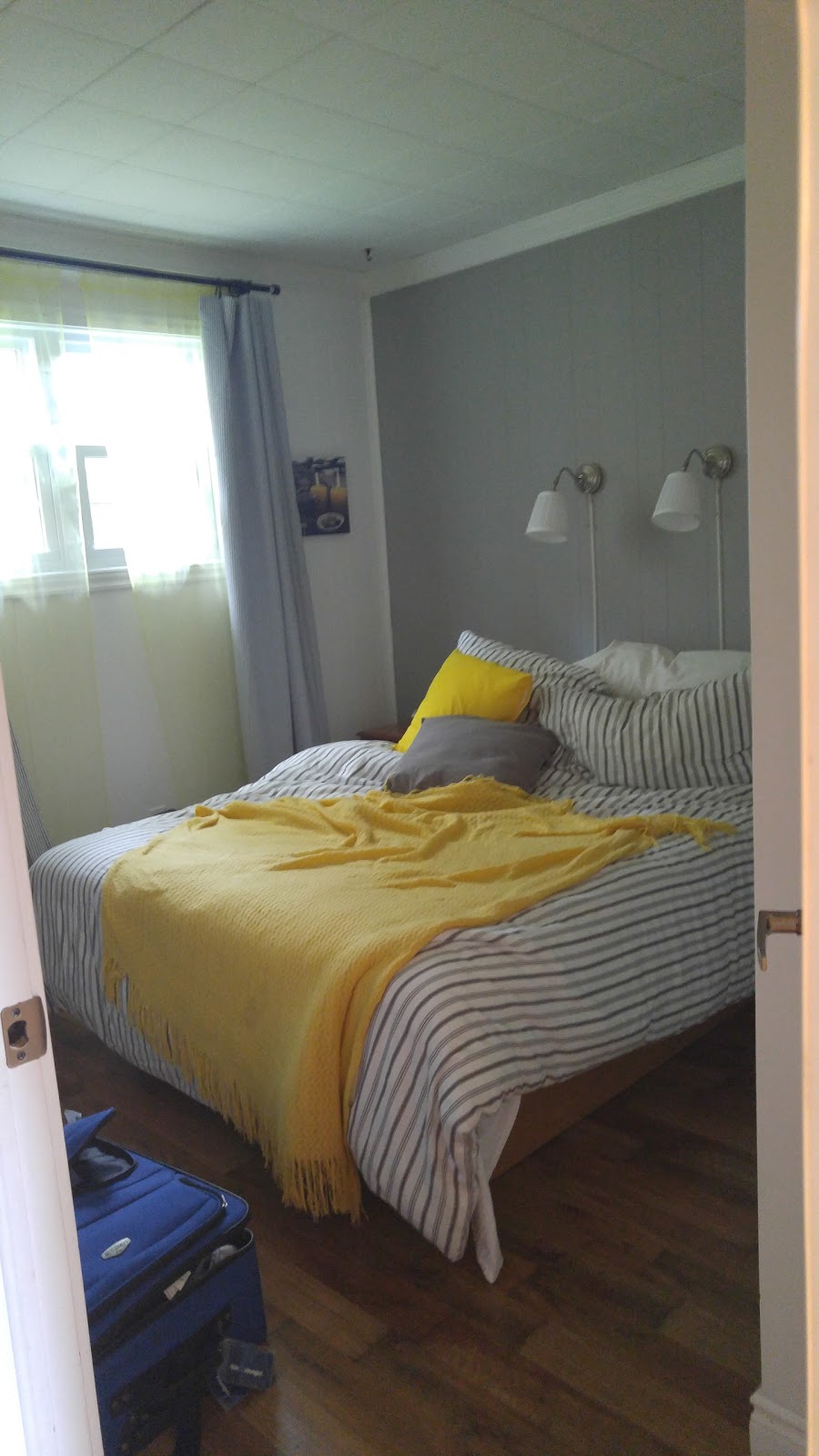 Chalet Tournesol | 455-459 Chemin Bellerose, Cleveland, QC J0B, Canada