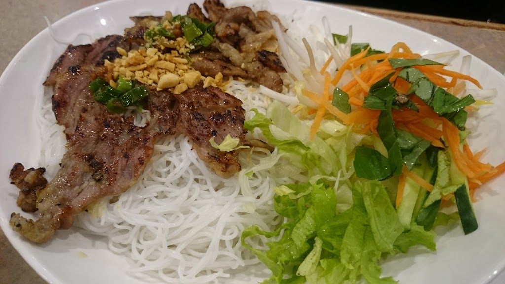 Jasmine Garden Restaurant Pho Vuon Lai | 250 Alton Towers Cir, Scarborough, ON M1V 4E7, Canada | Phone: (647) 351-5533