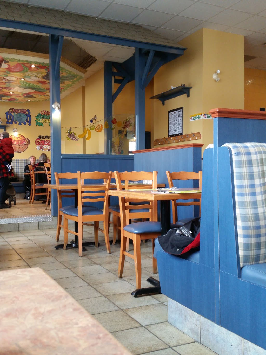 Cora déjeuners 1333 Route de l'Aéroport, L'AncienneLorette, QC G2G