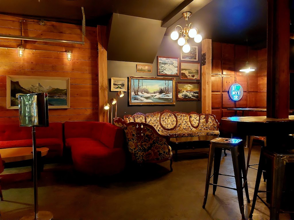 Le Grand Lionel | 3234 Rue Beaubien E, Montréal, QC H1Y 1H7, Canada | Phone: (514) 903-1572