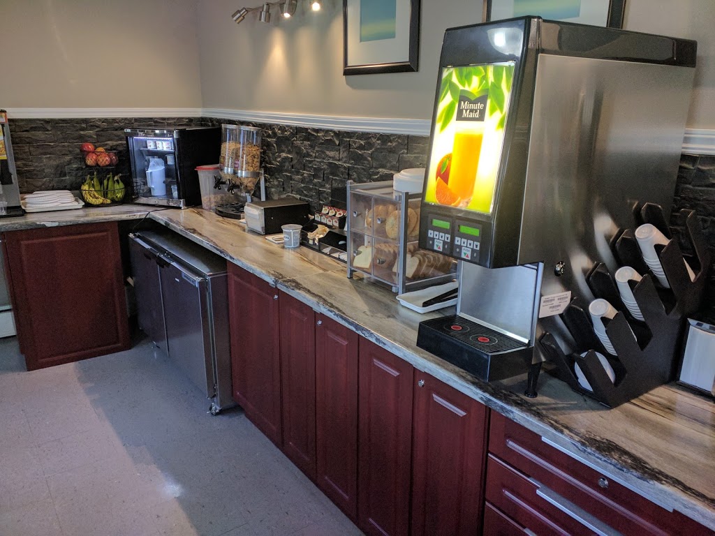 Moonlight Inn and Suites Sudbury | 350 Moonlight Ave, Sudbury, ON P3B 3W3, Canada | Phone: (705) 566-0321