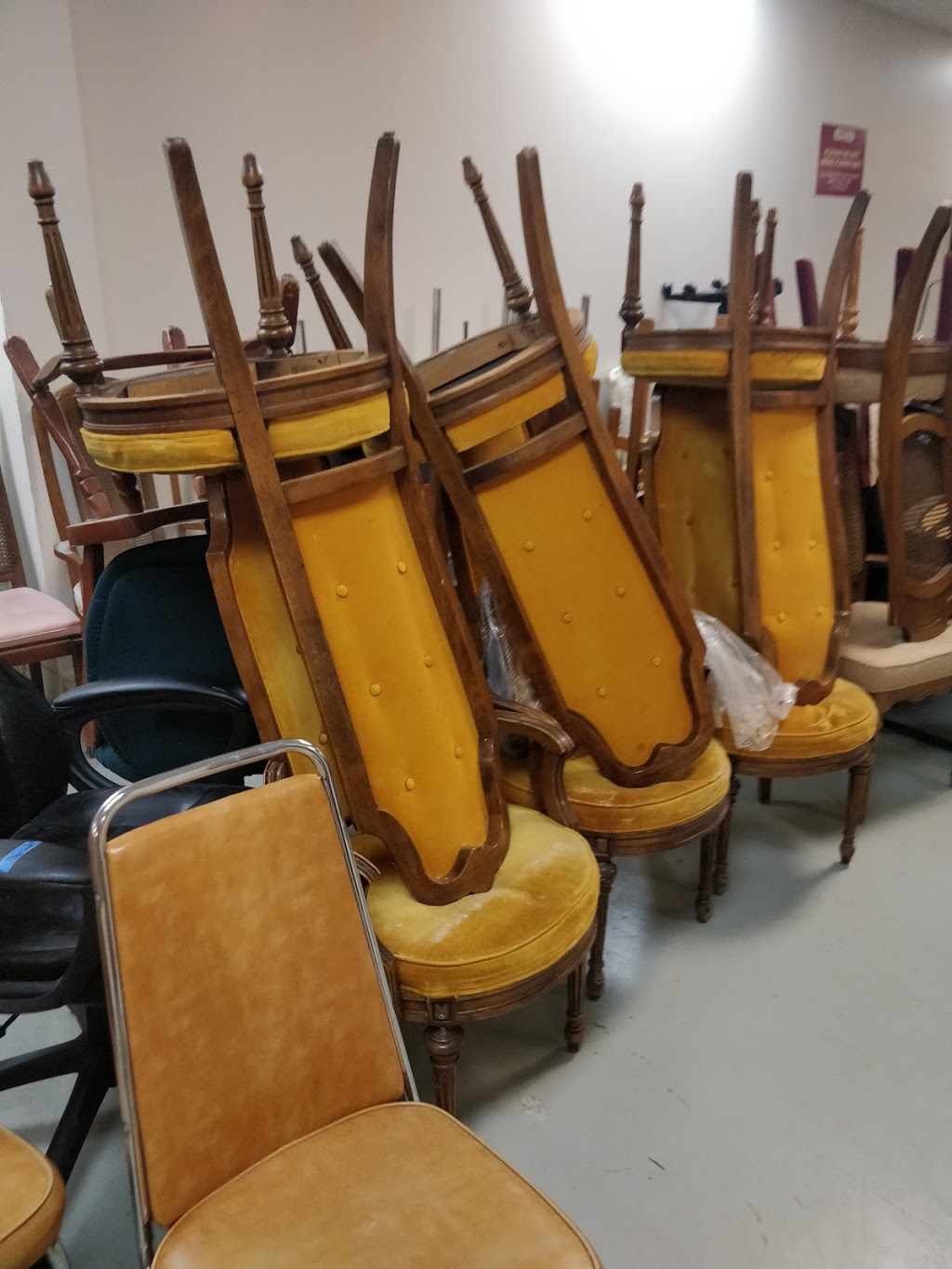 JRCC Furniture Depot | 1416 Centre St Unit 6, Thornhill, ON L4J 8A1, Canada | Phone: (416) 222-7105