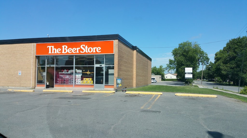 The Beer Store | 576 McNeely Ave, Carleton Place, ON K7C 0C4, Canada | Phone: (613) 253-4612