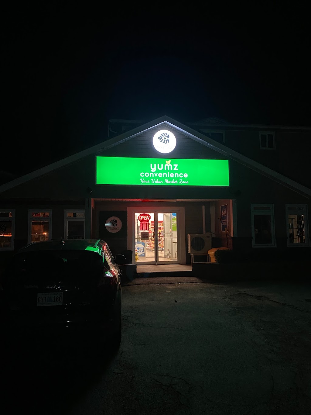 YUMZ Convenience (Your Urban Market Zone) | 751 Herring Cove Rd, Halifax, NS B3R 1Y9, Canada | Phone: (902) 479-3716