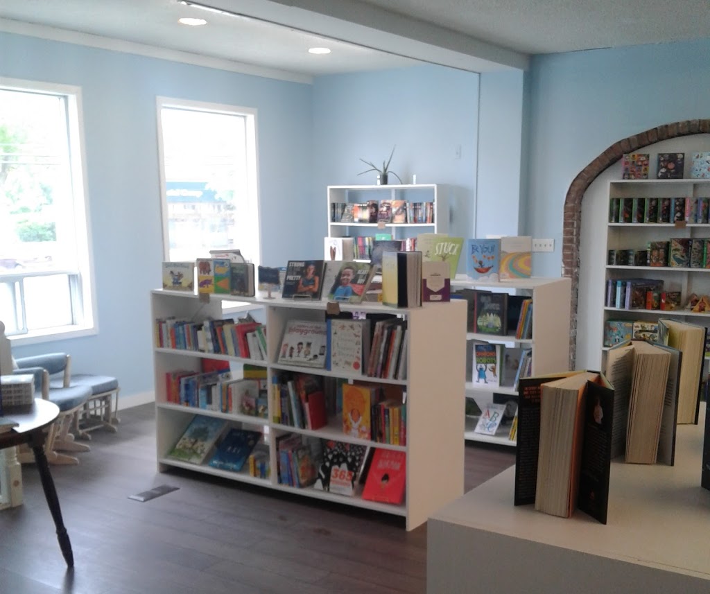 Books On Main | 368 Main Street Bath Unit 10, Bath, ON K0H 1G0, Canada | Phone: (613) 881-0346