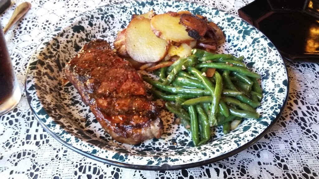 Herb Niemanns Steak House | 203 W Main St, Everson, WA 98247, USA | Phone: (360) 966-2855