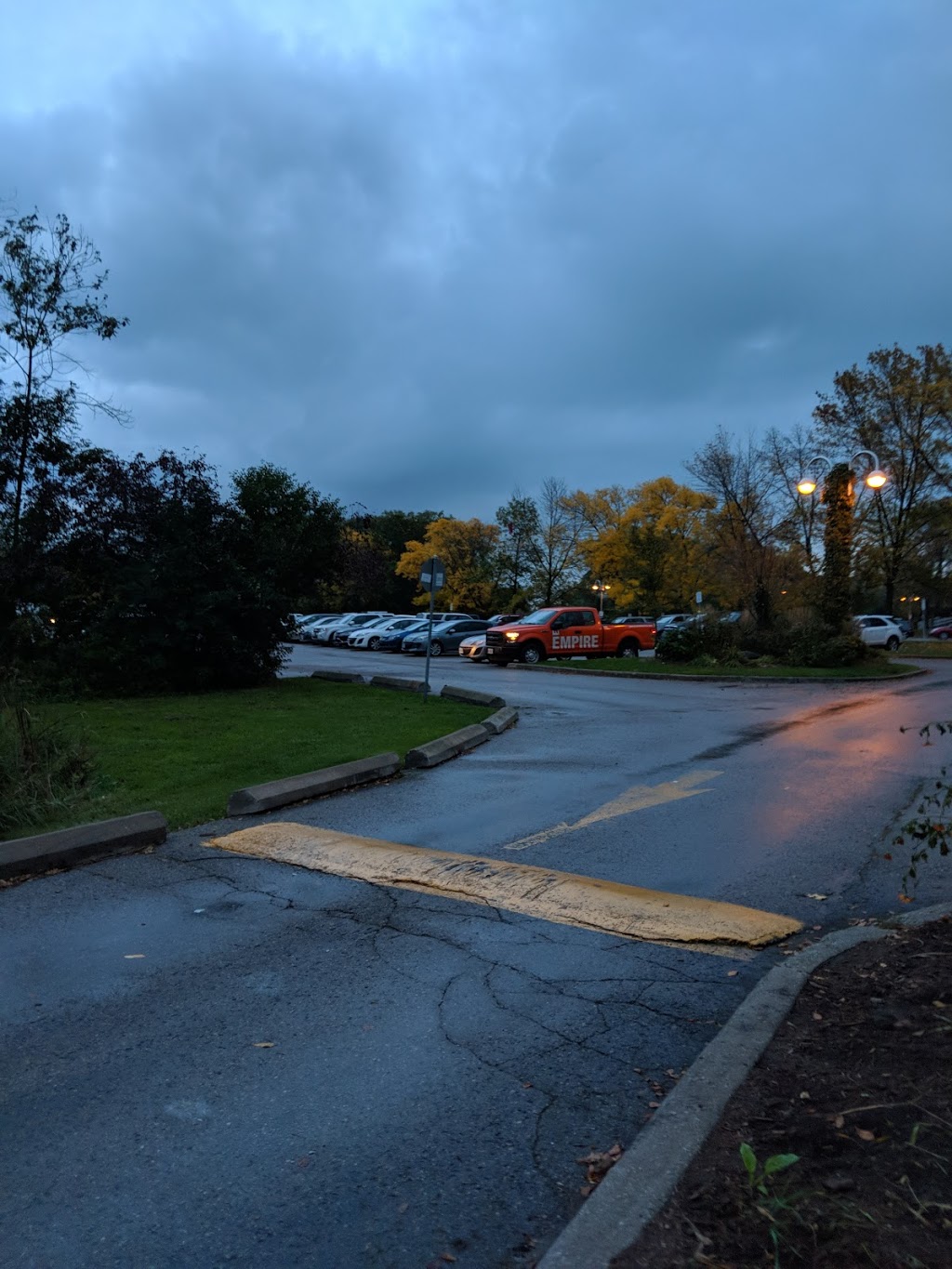 225 Humber Bay Park Rd W Parking | 225 Humber Bay Park Rd W, Etobicoke, ON M8V 3X7, Canada