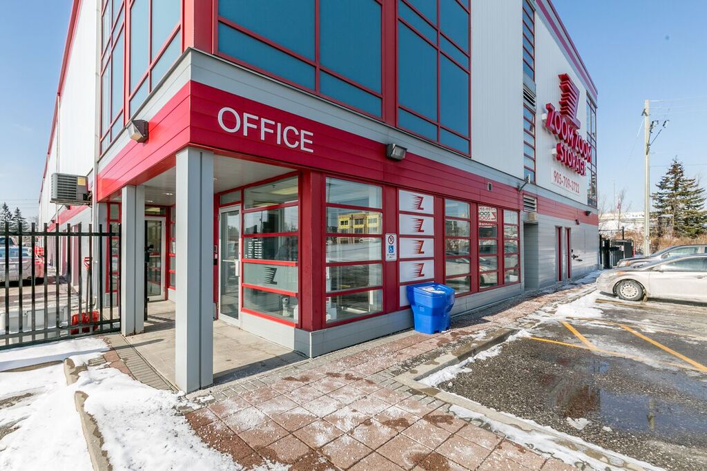 Zoom Zoom Storage | 337 John St, Thornhill, ON L3T 5W5, Canada | Phone: (905) 482-1821