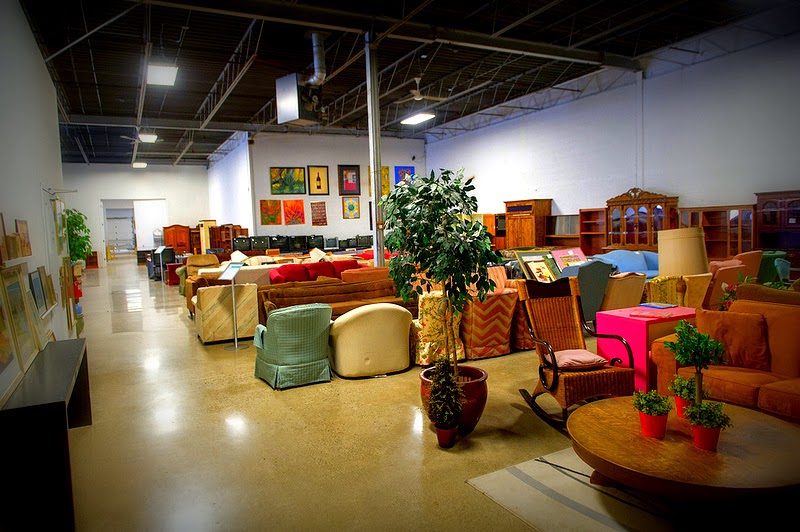 Furniture Bank | 25 Connell Ct #1, Etobicoke, ON M8Z 1E8, Canada | Phone: (416) 934-1229