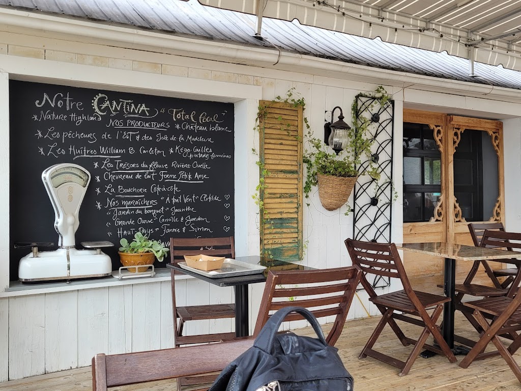 Côté Est | 76 Av. Morel, Kamouraska, QC G0L 1M0, Canada | Phone: (418) 308-0739