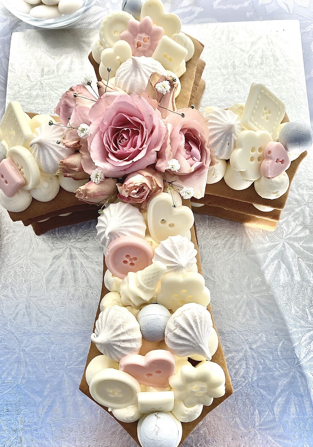 Le Doux Patisserie | 530 Waterloo St, Winnipeg, MB R3N 0T1, Canada | Phone: (204) 306-4050