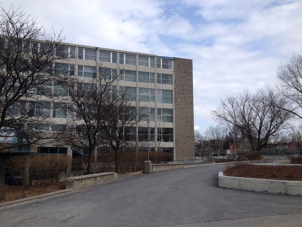 College Mont-Saint-Louis | 1700 Boul Henri-Bourassa E, Montréal, QC H2C 1J3, Canada | Phone: (514) 382-1560