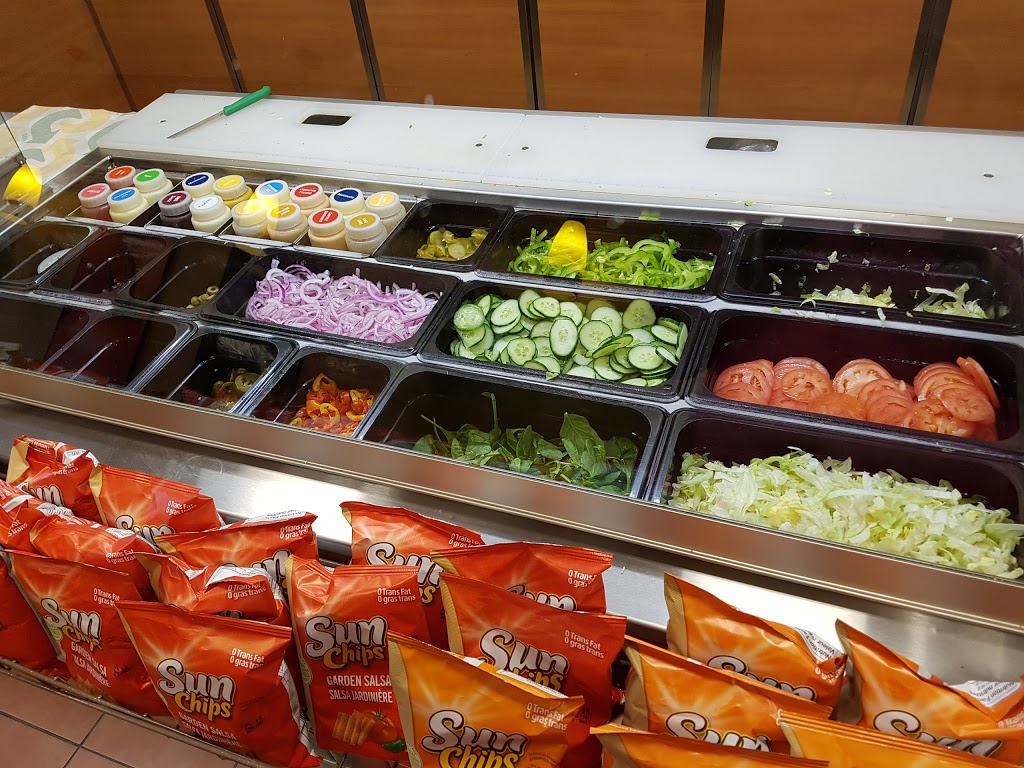 Subway | 697 Queenston Rd, Hamilton, ON L8G 1A1, Canada | Phone: (905) 560-3300