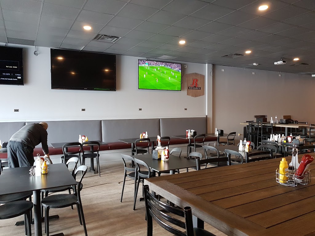 Chip n Charlies Eatery & Bar | 8189 Lundys Ln, Niagara Falls, ON L2H 1H3, Canada | Phone: (905) 371-3428