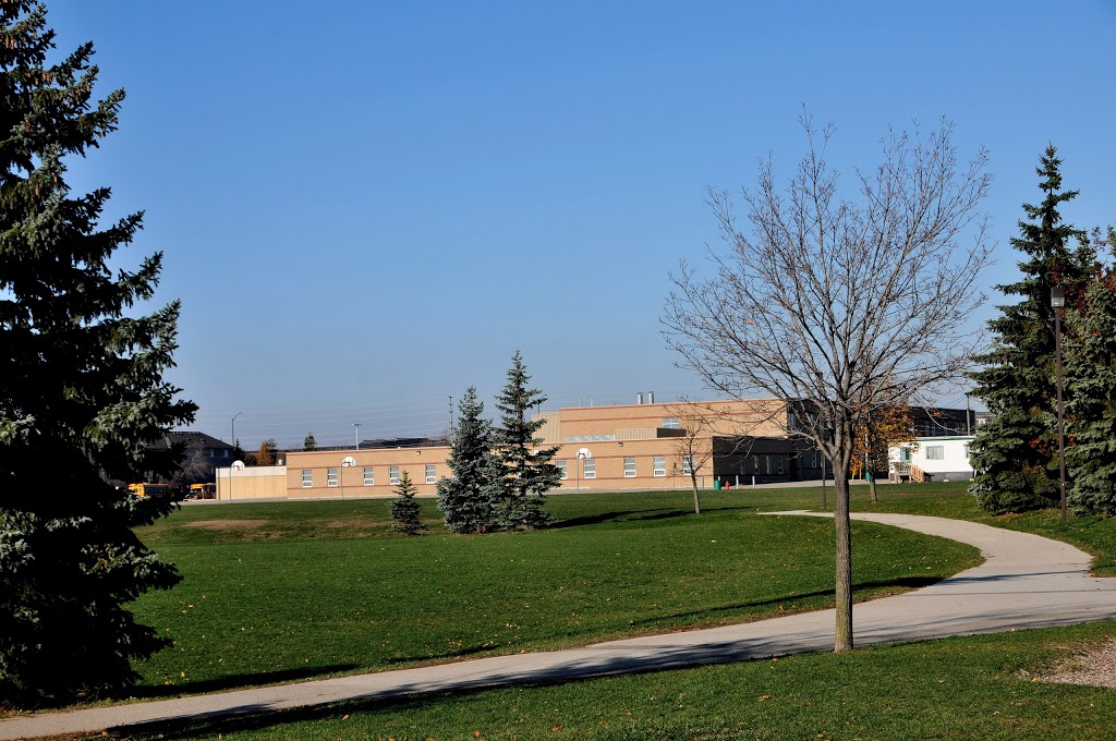 Thomas Street Middle School | 2640 Thomas St, Mississauga, ON L5M 5G8, Canada | Phone: (905) 812-3725