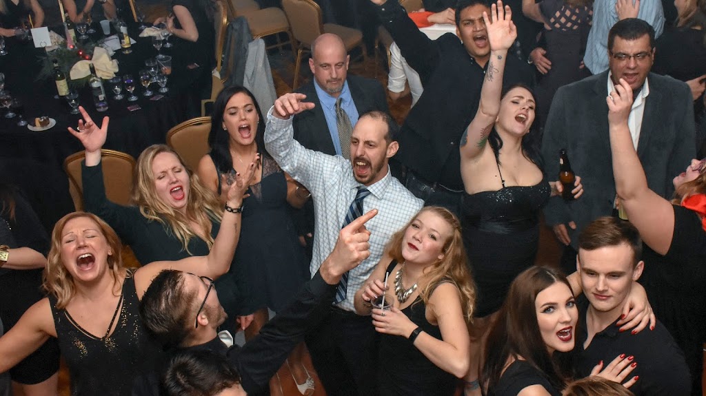 Chamberlain Entertainment | 327 Ontario St, St. Catharines, ON L2R 5L3, Canada | Phone: (905) 937-4488