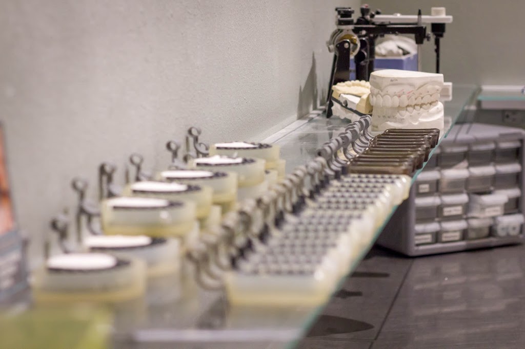 Progressive Dental Laboratory | 909 Squalicum Way suite 101, Bellingham, WA 98225, USA | Phone: (360) 734-1636