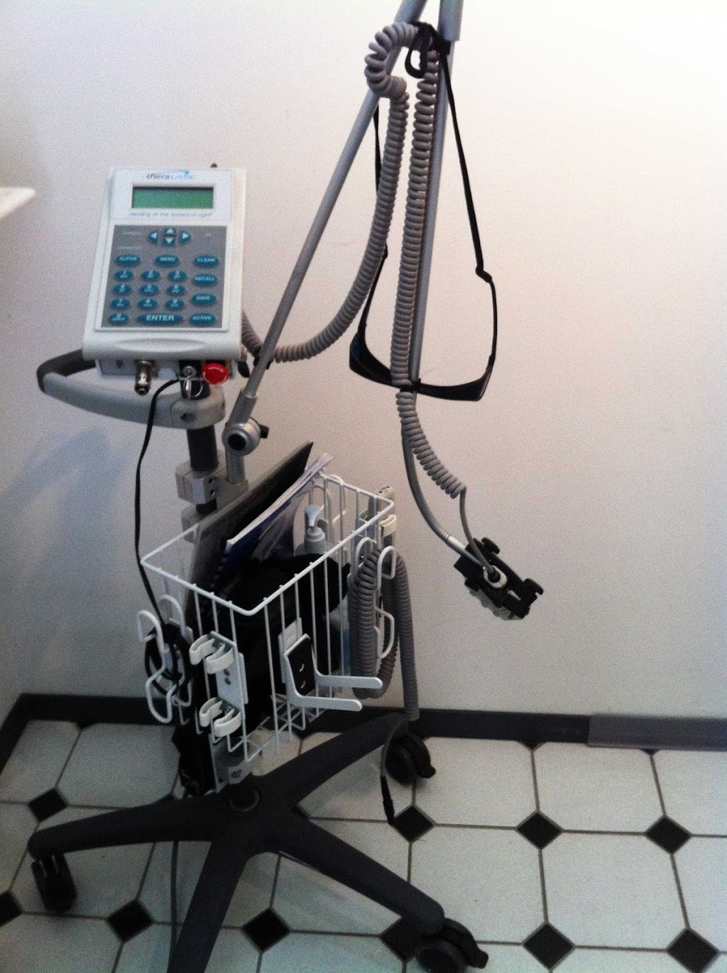 Delbrook Chiropractic | 3721 Delbrook Ave, North Vancouver, BC V7N 3Z4, Canada | Phone: (604) 987-7100