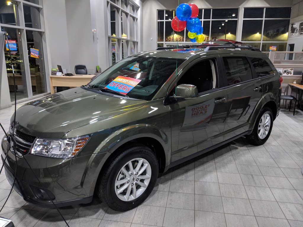 Dilawri Chrysler Jeep Dodge Ram | 370 W Hunt Club Rd, Nepean, ON K2E 1A5, Canada | Phone: (613) 801-0278