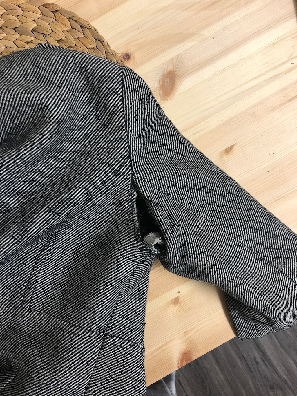 Stitch It Clothing Alterations & Dry Cleaning | 1485 Portage Ave #127B, Winnipeg, MB R3G 0W4, Canada | Phone: (204) 789-9713