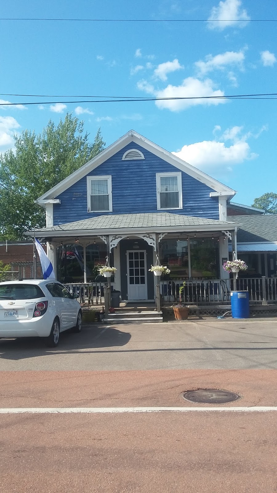 The Chesnutt Cafe | 10163 Durham St, Pugwash, NS B0K 1L0, Canada | Phone: (902) 243-2000