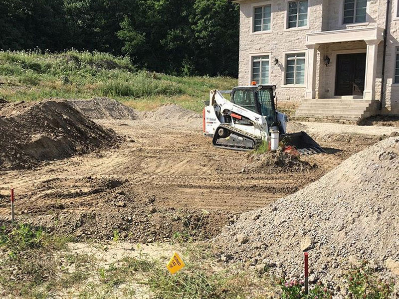 Pauls Bobcat Services | 37 Saxon Rd, Barrie, ON L4M 7G8, Canada | Phone: (416) 953-4094