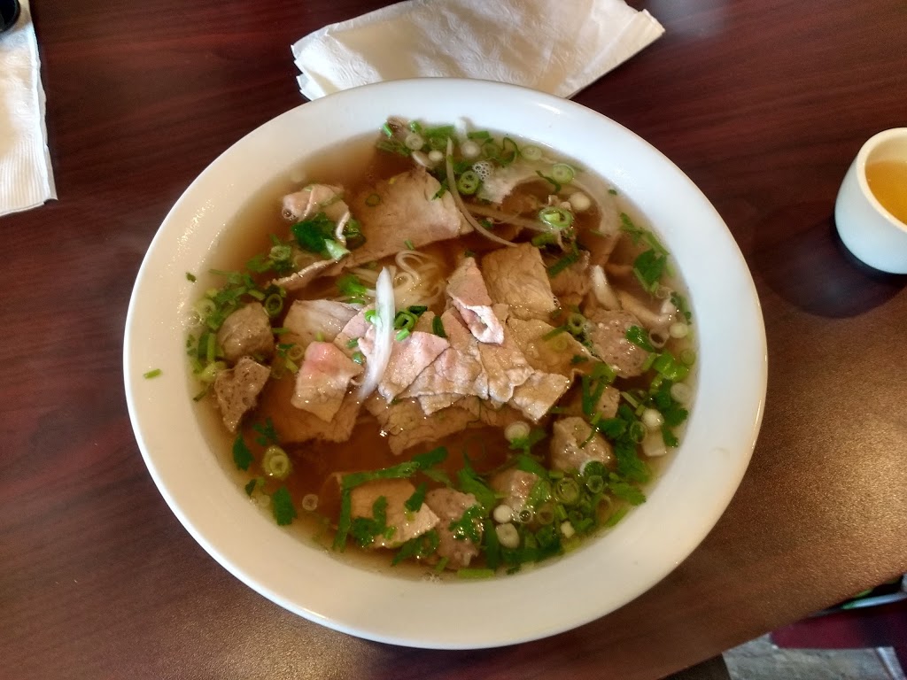 Pho Hoa Nam | 2-3500 Fallowfield Rd, Nepean, ON K2J 4A7, Canada | Phone: (613) 823-8121